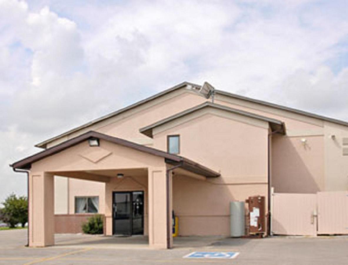 Super 8 By Wyndham Osceola Ia Motel Dış mekan fotoğraf