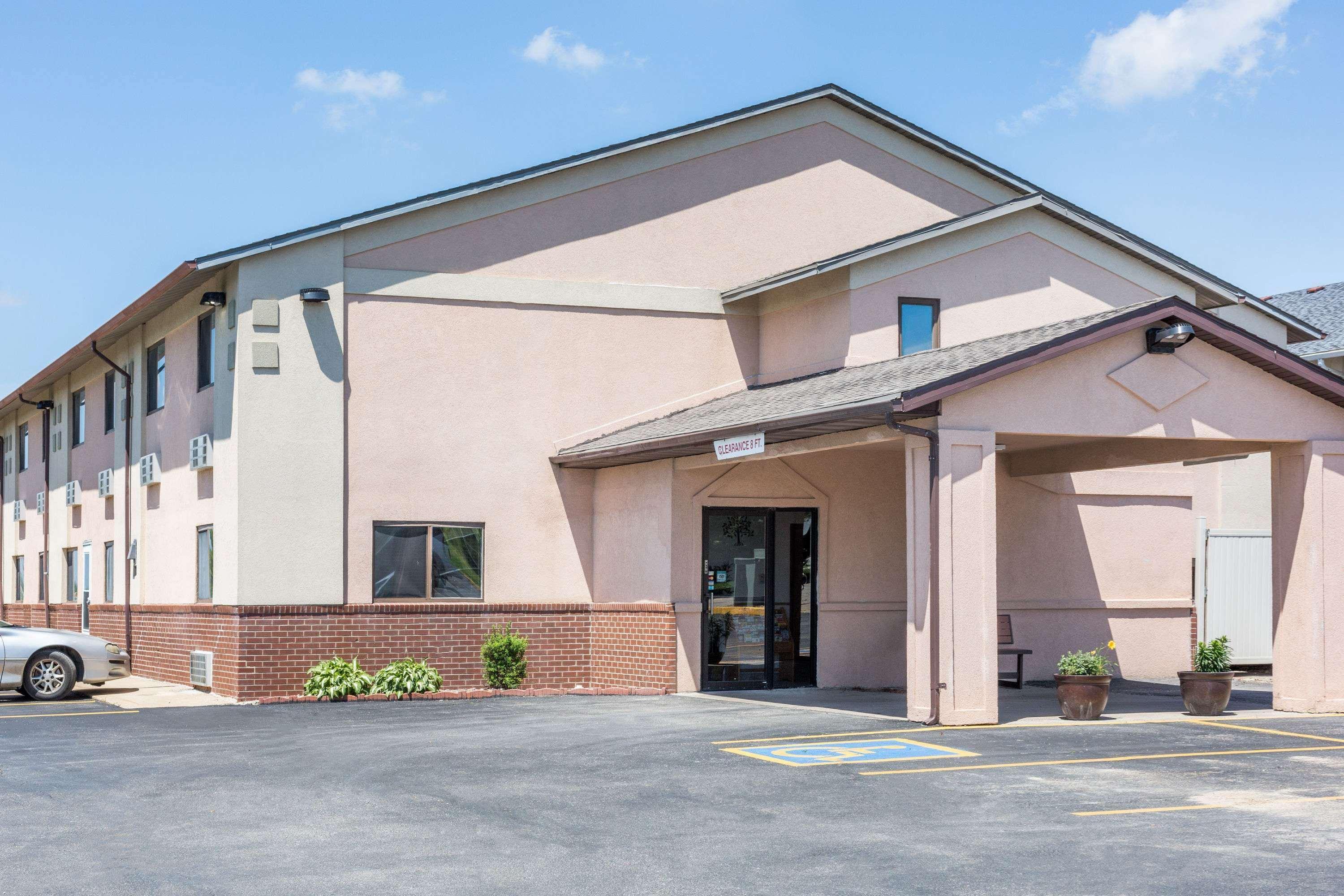 Super 8 By Wyndham Osceola Ia Motel Dış mekan fotoğraf